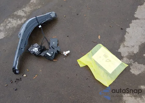 2026 Toyota Corolla Se из США, поврежденный, VIN 5YFS4MCE6TP254172